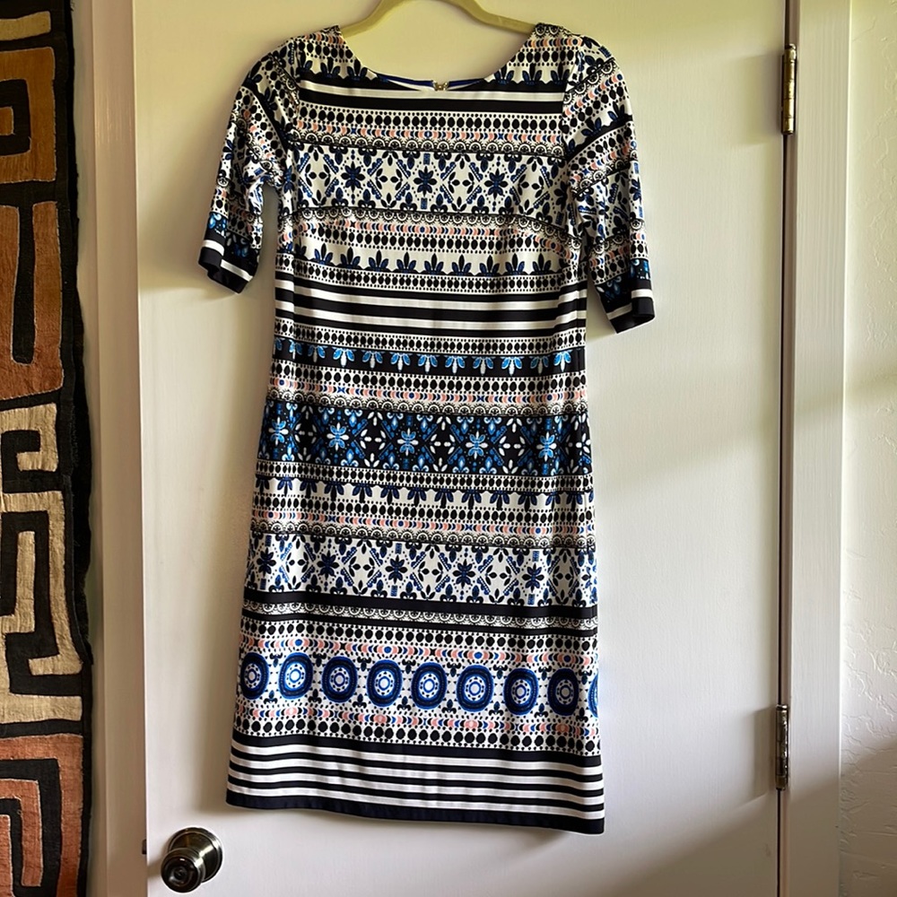 Eliza J shift pattern dress with stretch and back zipper detail, super cute!